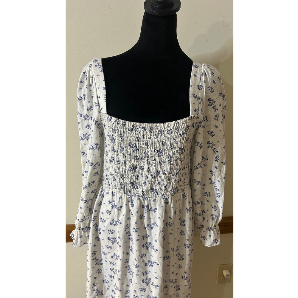 House of Harlow 1960 Floral Smocked Midi Dress Womens Large White Blue Excellent - Picture 4 of 9